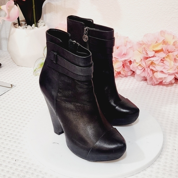 MAX STUDIO  -  Black Nestor Leather Boot  -  SZ 6.5M - Picture 6 of 11